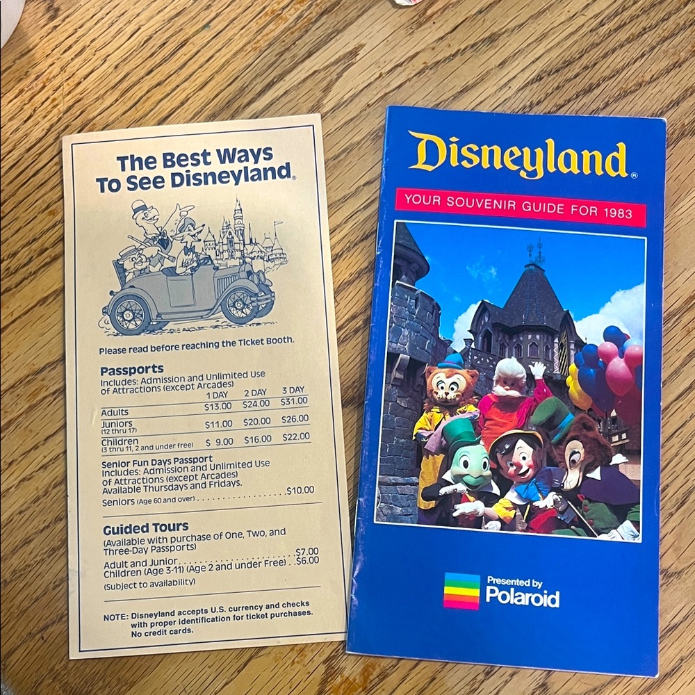 Vintage Disneyland 1983 souvenir guide and map. EUC